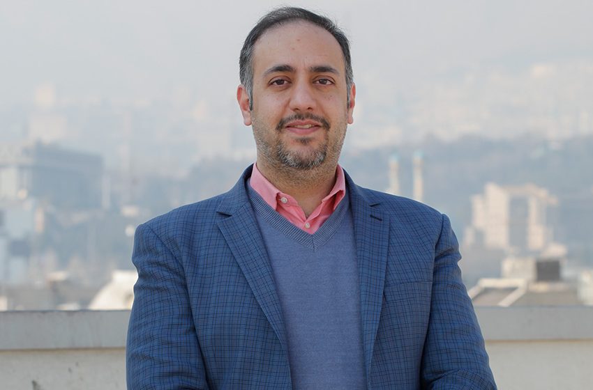 حسین اسلامی - مدیرعامل و عضو هیات مدیرهی شرکت افزار پرداز رمیس حلقه وصل باشیم، نه حلقه فصل / گفتوگو با حسین اسلامی، مدیرعامل هلدینگ نگاه